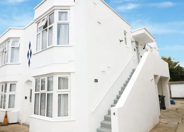White House - Lux Southbourne Beach 3 Bed Stay